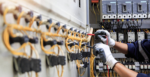 Professional Electrical Inspection technician working in Benton County County, IA